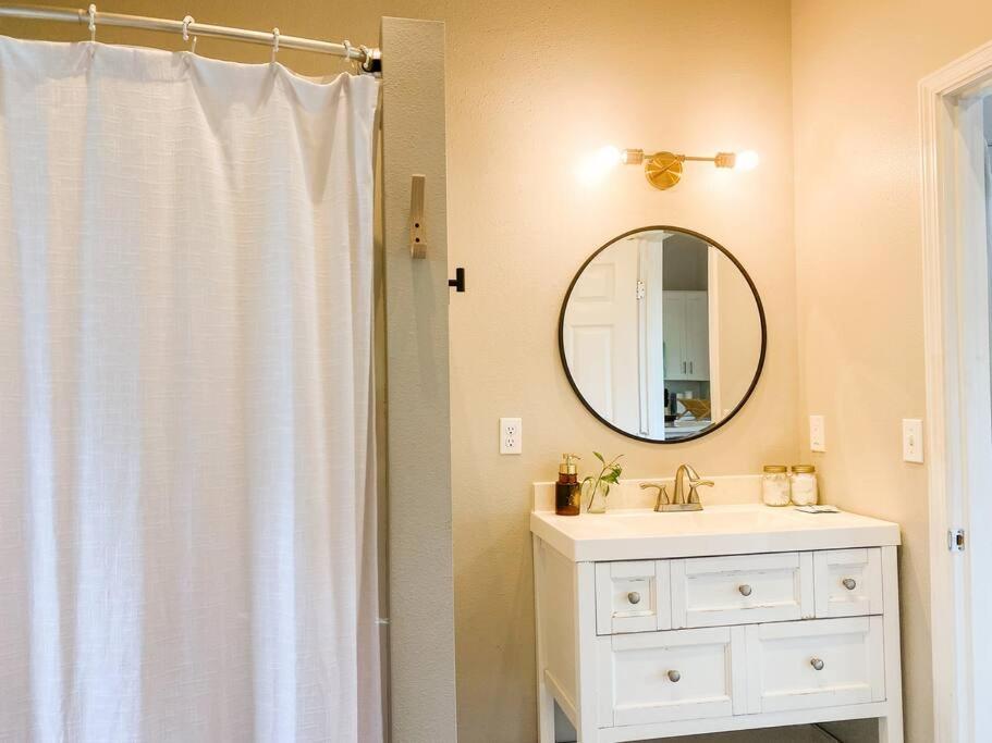 Hibiscus Hale, Full Kitchen, King Bed, Parking Apartment Keaau Exterior foto