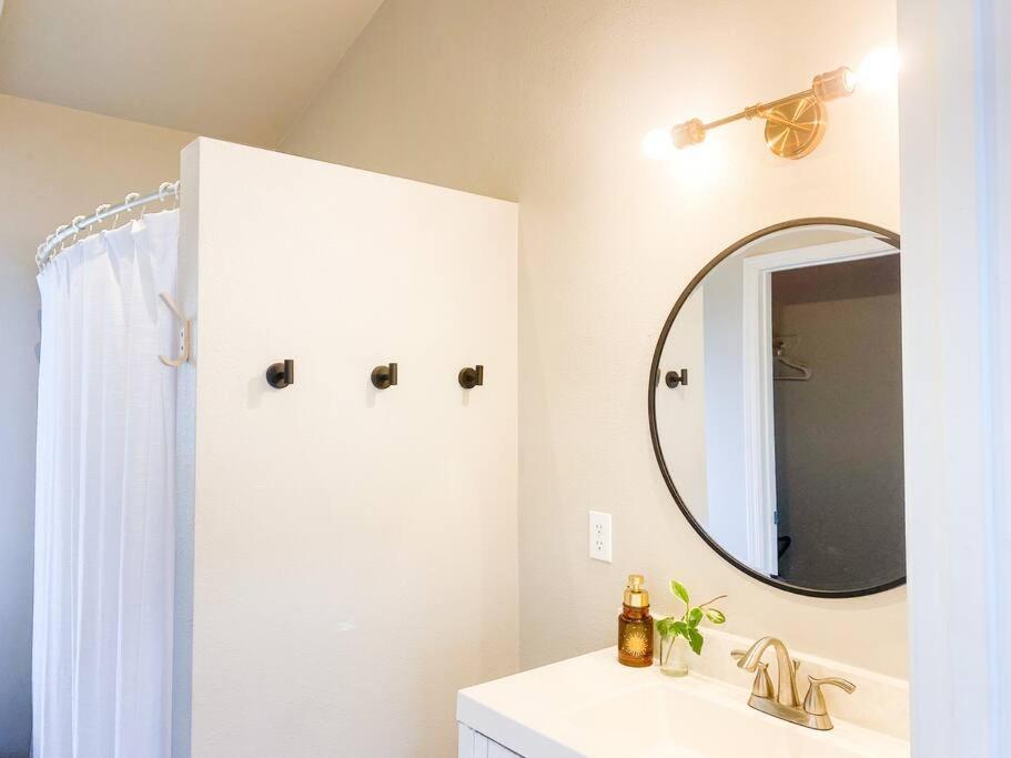 Hibiscus Hale, Full Kitchen, King Bed, Parking Apartment Keaau Exterior foto